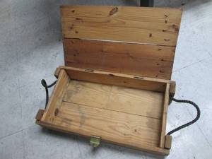 lot 186 image: Large briefcase style wooden ammo box with lo king capability.