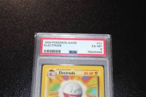 lot 14 image: 1999 Pokemon Base Set Electrode #21102 PSA 6