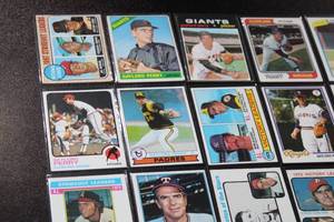 lot 42 image: Gaylord Perry Baseball Card Lot  20 Different Cards