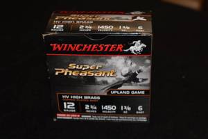 lot 25 image: Lot of (1 Box) Winchester Super Pheasant Upland Game 12 Gauge 2-34 1-38oz 6-Shot Shotgun Shells 25-count ( 25 total items )