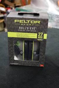 lot 364 image: Lot of (1 Earmuff) 3M Peltor Bulls Eye 27NRR Hearing Protector