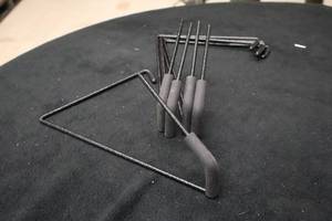 lot 472 image: Lot of (5) In-Barrel Countertop Pistol Holders Single-Gun