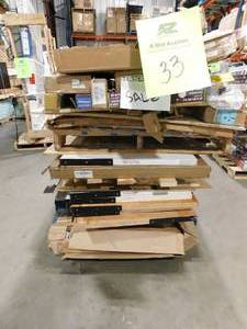 lot 33 image: WHOLESALE PALLET LOT OF DOOR SLABS & PARTS