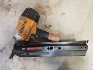 lot 11 image: BOSTITCH N79WW Wire Weld Framing Nailer