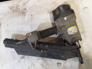lot 12 image: CENTRAL PNEUMATIC 46240 Contractor Series framing Air Nailer