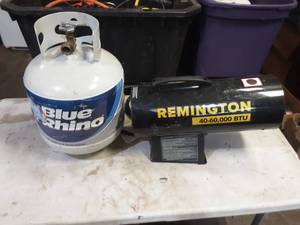 lot 20 image: Remington 40-60,000 btu heater and 20lb propane tank
