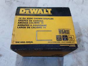 lot 29 image: full Case of 2000 dewalt 16ga wide crown staples