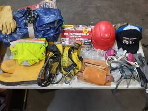 lot 36 image: safety gear and other assorted construction related