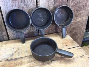 4 Cast Iron AM Round Mini Servers