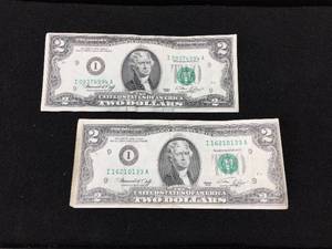 Pair 1976 U.S. $2 Dollar Bills