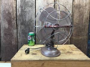 Classic Westinghouse Y-4697 Oscillating Fan