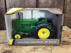 Ertl John Deere 1949 Model AR Tractor - Diecast