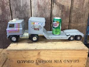 Ertl Nascar Race Team Car Hauler
