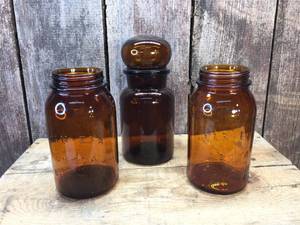 Vintage Amber Jars Wan-ETA & Apothecary