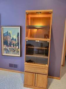lot 33 image: Audio Hi Fi Cabinet