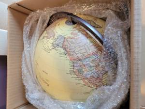 lot 40 image: Ready to assemble. World Globe.