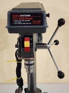 lot 5 image: Craftsman 8 in. Workbench Top Drill Press