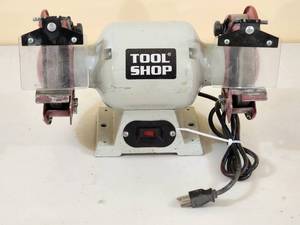lot 19 image: Tool Shop 6 Workbench Grinder