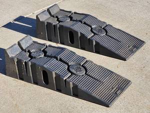 lot 55 image: Pair of Black Rhino Auto  4-Wheeler Ramps