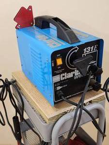 lot 23 image: Claire Portable Welding Unit Model 131E with Rolling Cart and Accessories