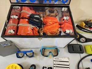 lot 71 image: Assorted Scuba Gear