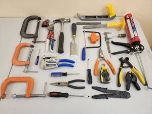 lot 89 image: Assorted Hand Tools