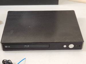 lot 41 image: LG Blue-Ray Player with Remote