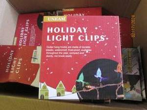 11 boxes of new holiday light clips 200 per box