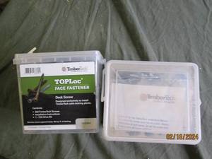 2 plastic containers of toploc face fasteners deck screw ivory 350 per conatiner 1-t20 drive bit per container