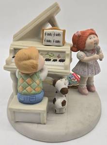 lot 91 image: Cabbage Patch Kids Fine Porcelain Collectibles #5066 The Entertainers