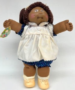 lot 36 image: RARE HM #2 Cabbage Patch Black Ponytail girl with Freckles Early DOLL
