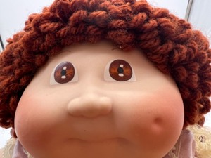 lot 31 image: Vtg 1984 Cabbage Patch Kids Porcelain Collection Limited Edition Stephanie Ann