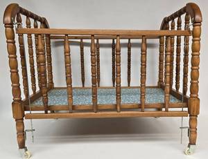 lot 100 image: Vintage Wooden Baby Doll Crib Bed 