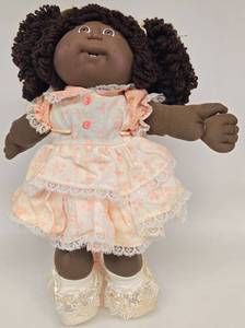 lot 61 image: Cabbage Patch Dark Skin, Brown Eyes, Brown Curly Hair Toothy Smile HM#8