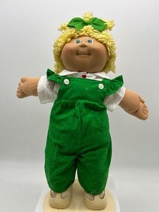 lot 56 image: POPCORN Haired Blonde CABBAGE PATCH Ponytail Girl Green Eyes & Overalls HM #15