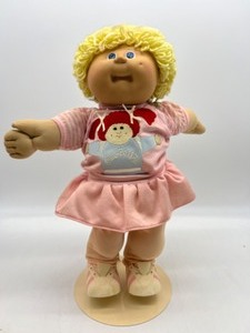 lot 59 image: Vintage Blonde Yellow Loop Haired CABBAGE PATCH Girl w a Pink CPK Dress On HM #4
