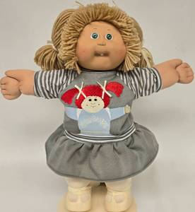 lot 134 image: Vintage Cabbage Patch Girl Doll wOriginal CPK Dress 