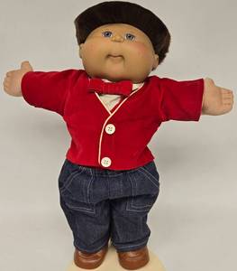 lot 15 image: Vintage Cornsilk Kid Cabbage Patch Chinese Boy