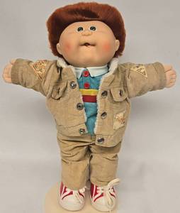 lot 139 image: Vintage Cabbage Patch Cornsilk Boy Doll by Hasbro