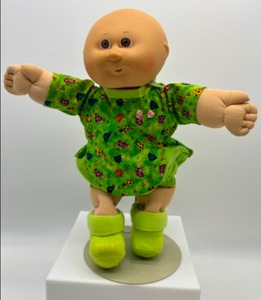 lot 165 image: Vintage Preemie CABBAGE PATCH Coleco Baby Doll Brown Eyed HM#4