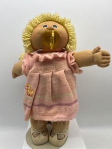 lot 170 image: Vintage Early CABBAGE PATCH Paci Girl Pink Knit Easter Dress Blonde Yellow Loop Hair