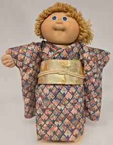 lot 198 image: Vintage Tsukuda Cabbage Patch Girl Doll in Kimono