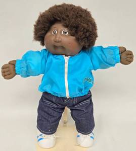 lot 14 image: Vintage Cabbage Patch Brown Fuzzy Boy Original Clothes