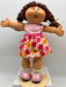 lot 185 image: Vintage CABBAGE PATCH Paci Girl Golden Poodle Bangs w Braids Brown Eyes Summer Dress HM#5-6