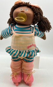 lot 187 image: Vintage CABBAGE PATCH Paci Girl BrownHair w Brown Eyes & ROLLERSKATER HM#4