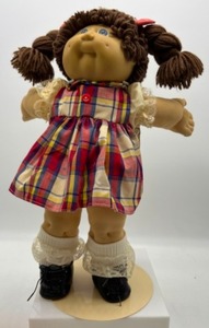 lot 188 image: Vintage CABBAGE PATCH Brown Poodle Hair w 2 Braids & Blue Eyes HM#4