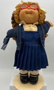 lot 191 image: Vintage CABBAGE PATCH School Girl Outfit with Briefcase & Smart Red Glasses