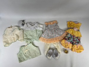 lot 253 image: Vintage CABBAGE PATCH Spring Colored Clothing Boys Mint Green Romper & Girls Dress and 2 Piece