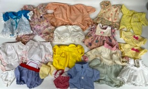 lot 254 image: Vintage Huge Lot of CABBAGE PATCH Varied Clothing
