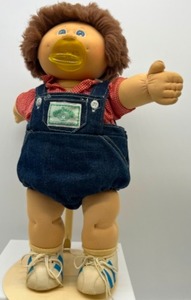 lot 17 image: Vintage CABBAGE PATCH Brown Fuzzy Paci Boy